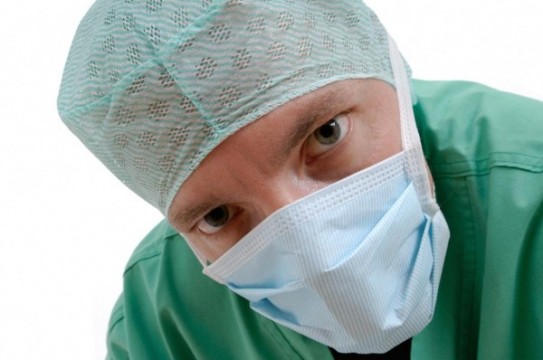 Doctor-Surgeon-Close-Up-Mask-Scrubs