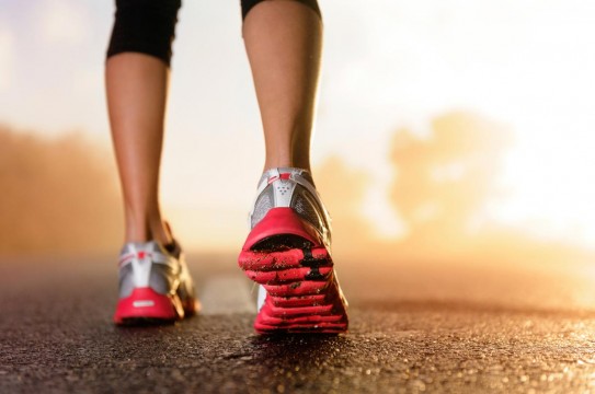 Woman-Legs-Fitness-Exercise-Run-Shoes